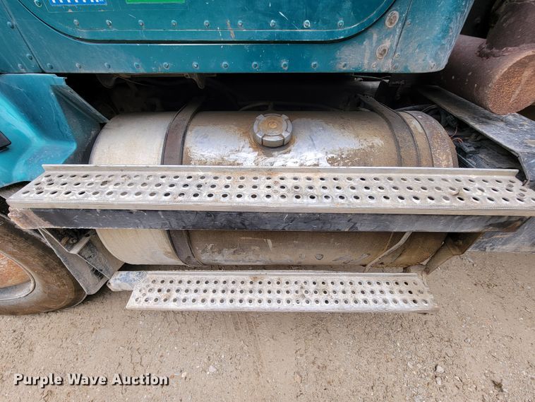 image for item IF9845 1994 International 9400  dump truck