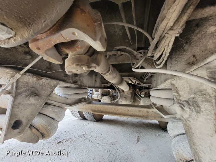 image for item IF9845 1994 International 9400  dump truck