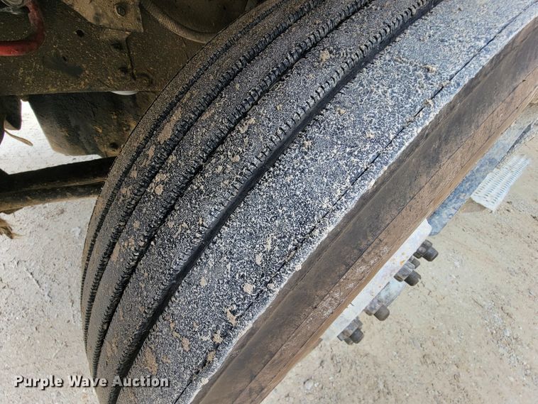 image for item IF9845 1994 International 9400  dump truck