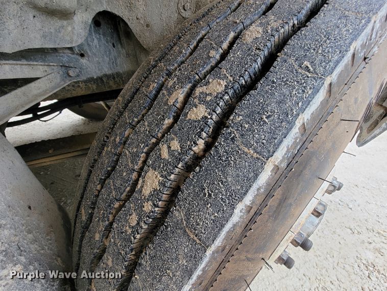 image for item IF9845 1994 International 9400  dump truck