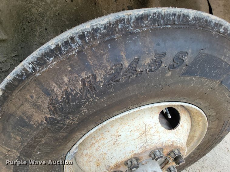 image for item IF9845 1994 International 9400  dump truck