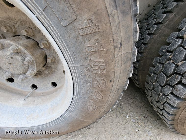 image for item IF9845 1994 International 9400  dump truck