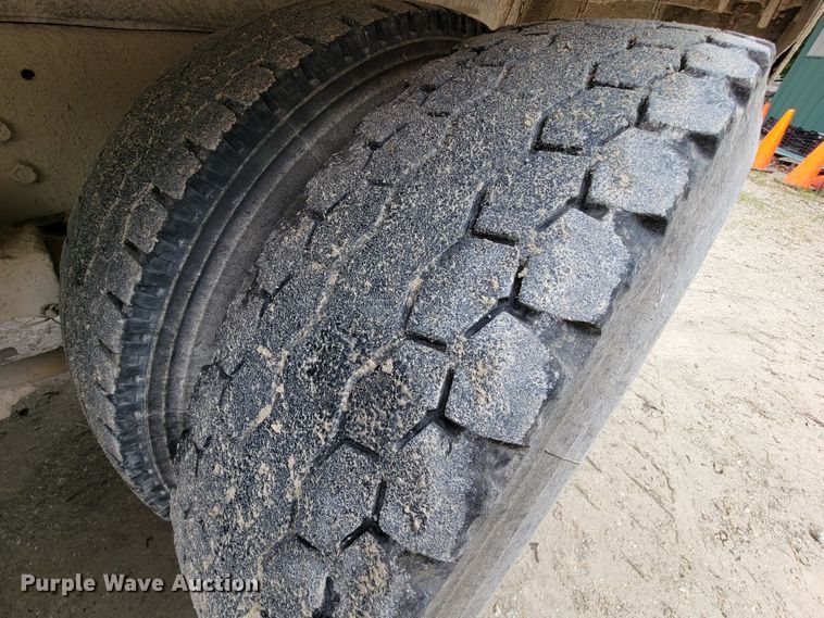 image for item IF9845 1994 International 9400  dump truck