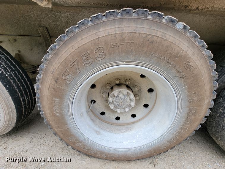 image for item IF9845 1994 International 9400  dump truck