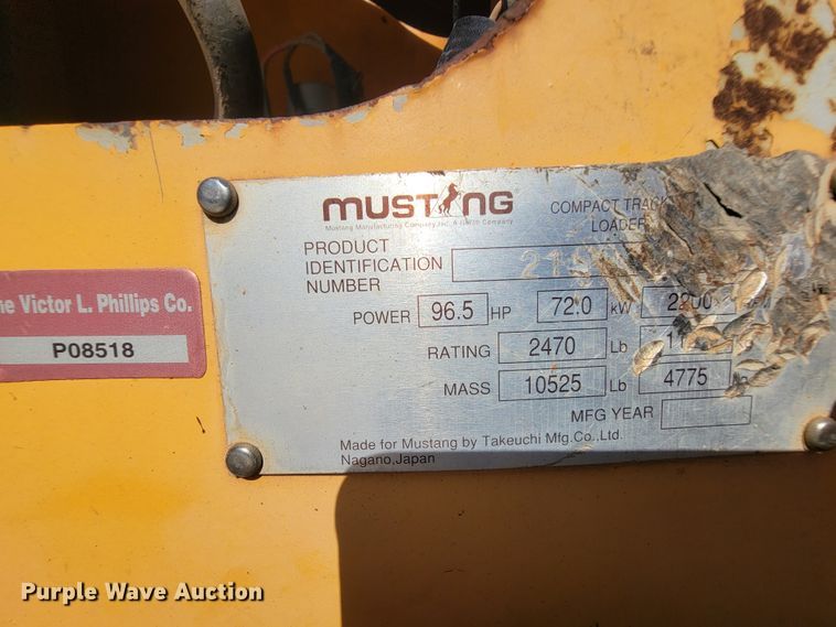 image for item IF9868 2004 Mustang MTL25  tracked skid steer loader