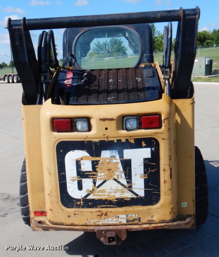 image for item II9497 2007 Caterpillar 262C  skid steer loader