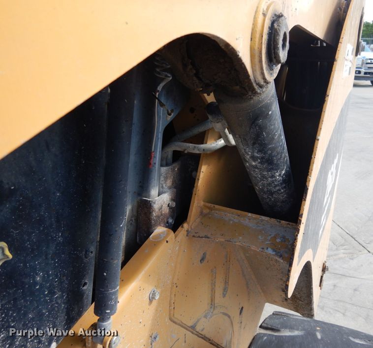 image for item II9497 2007 Caterpillar 262C  skid steer loader