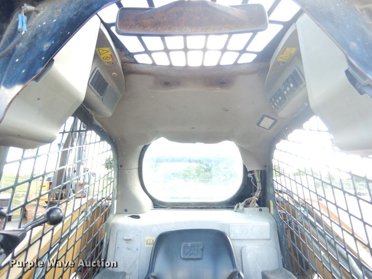 image for item II9497 2007 Caterpillar 262C  skid steer loader