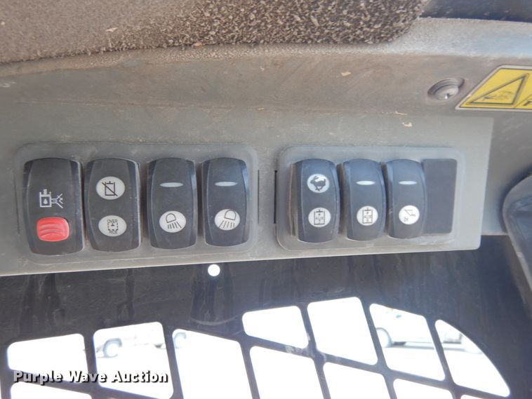 image for item II9497 2007 Caterpillar 262C  skid steer loader