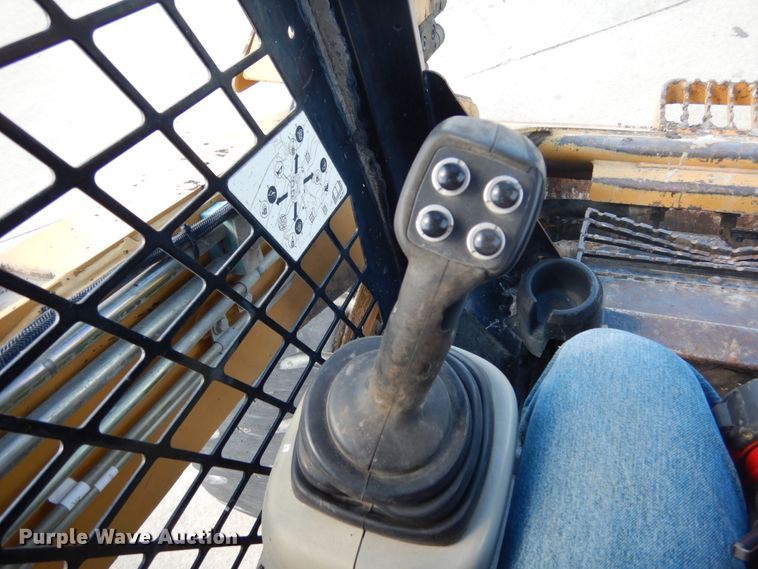image for item II9497 2007 Caterpillar 262C  skid steer loader