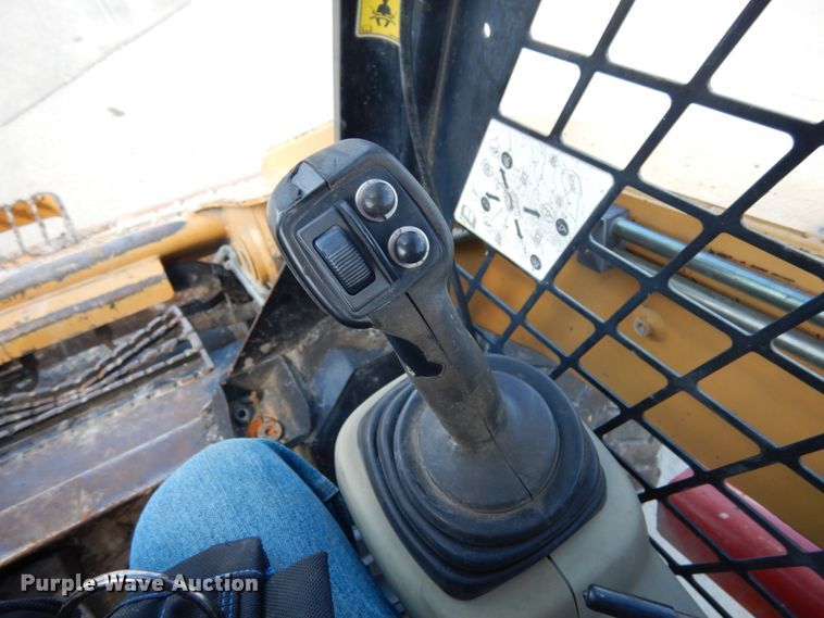 image for item II9497 2007 Caterpillar 262C  skid steer loader