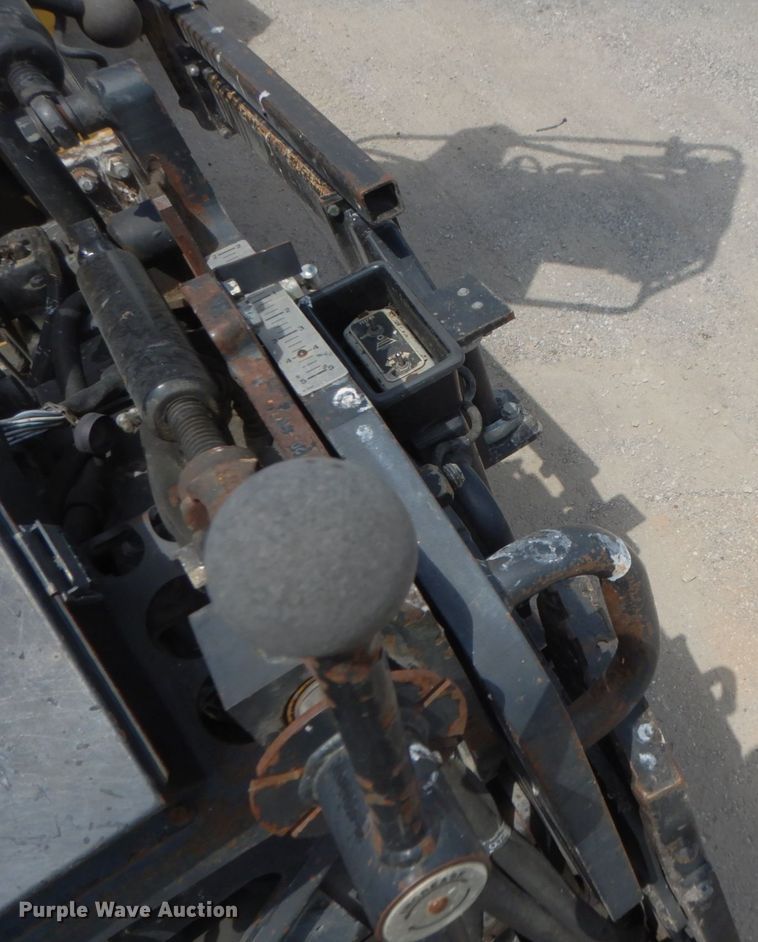 image for item II9514 2005 Caterpillar AP-655C  paver