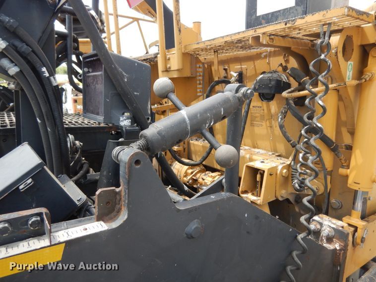 image for item II9514 2005 Caterpillar AP-655C  paver