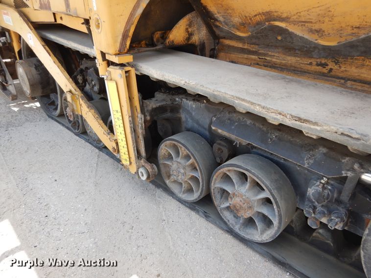 image for item II9514 2005 Caterpillar AP-655C  paver