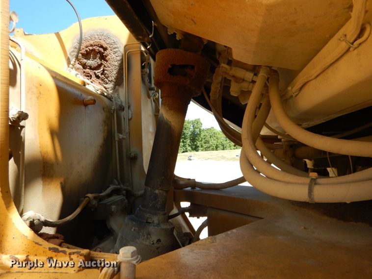 image for item II9520 1999 Caterpillar 980G  wheel loader