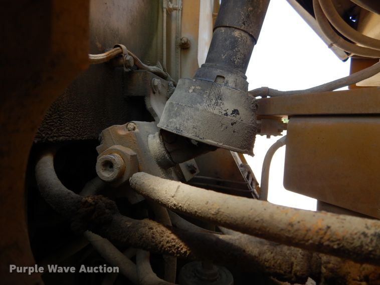 image for item II9520 1999 Caterpillar 980G  wheel loader