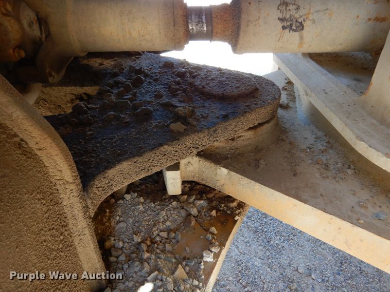 image for item II9520 1999 Caterpillar 980G  wheel loader