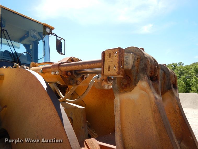 image for item II9520 1999 Caterpillar 980G  wheel loader