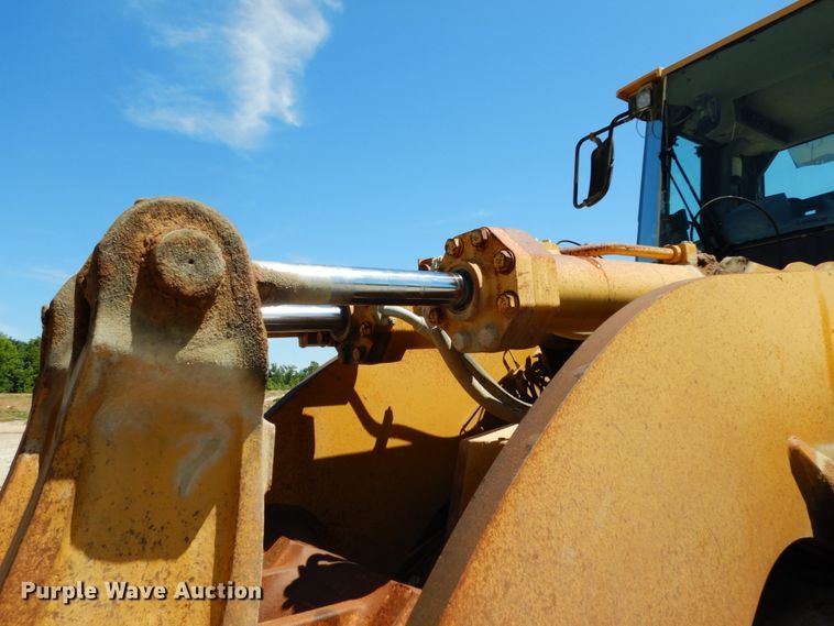 image for item II9520 1999 Caterpillar 980G  wheel loader