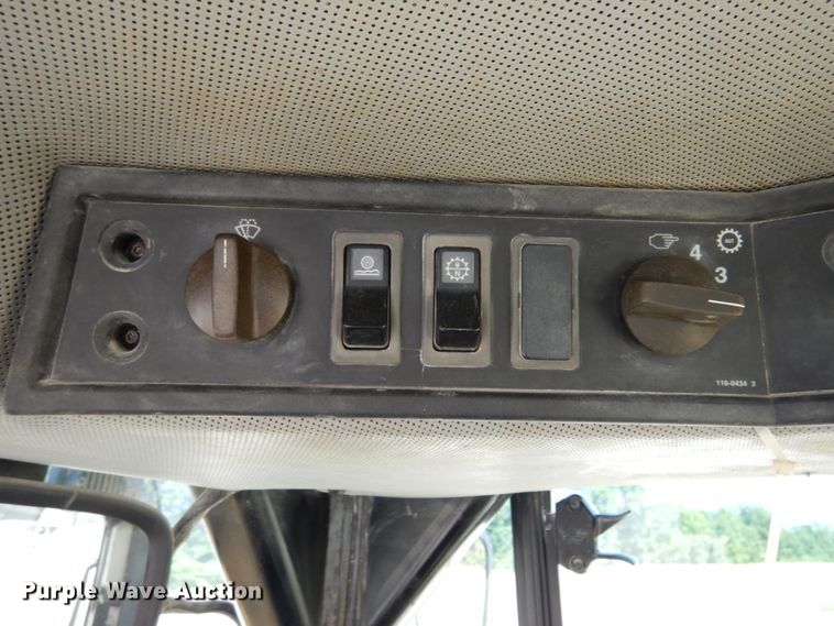 image for item II9520 1999 Caterpillar 980G  wheel loader