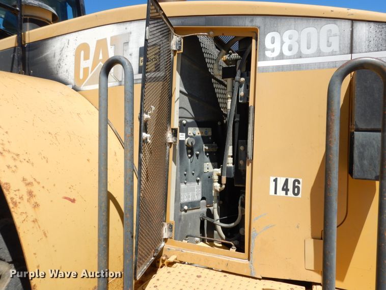 image for item II9520 1999 Caterpillar 980G  wheel loader