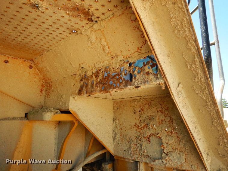 image for item II9520 1999 Caterpillar 980G  wheel loader