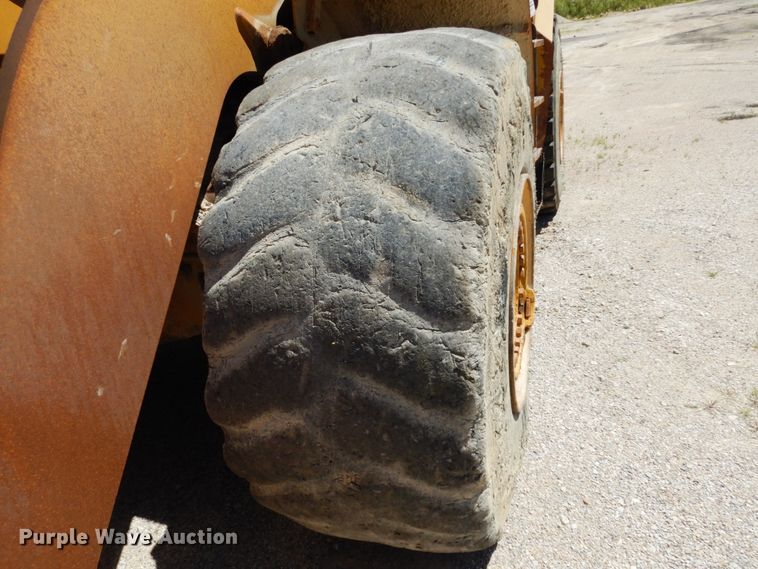 image for item II9520 1999 Caterpillar 980G  wheel loader