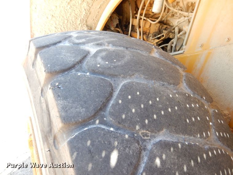 image for item II9520 1999 Caterpillar 980G  wheel loader