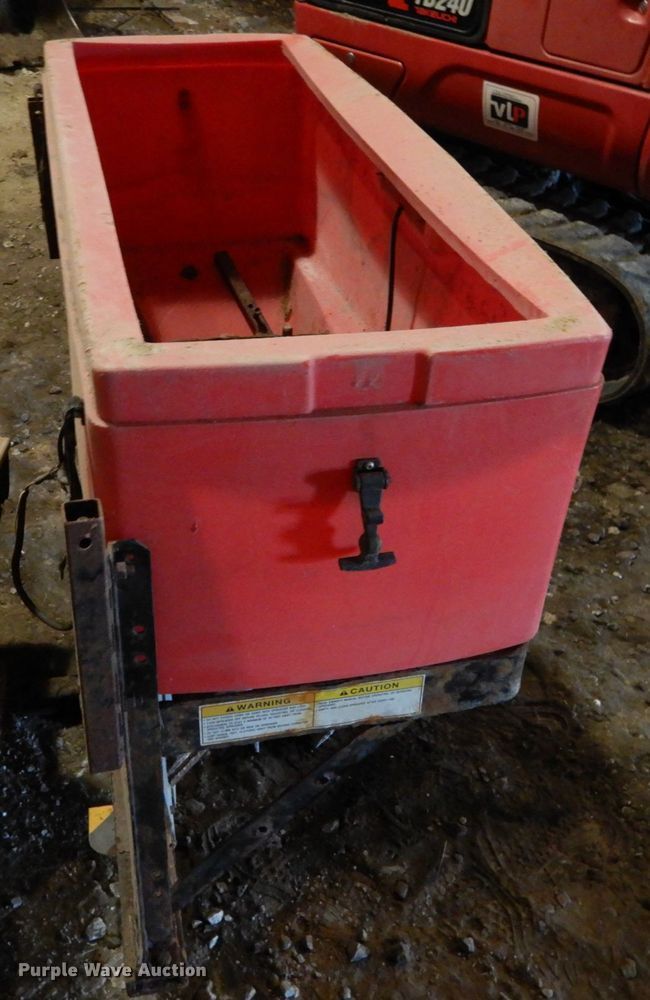 image for item II9522 Salt spreaders