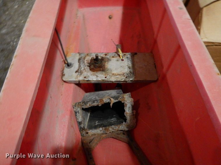 image for item II9522 Salt spreaders