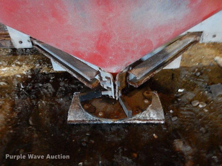 image for item II9522 Salt spreaders