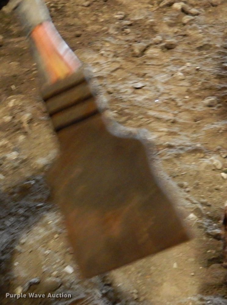 image for item II9522 Salt spreaders