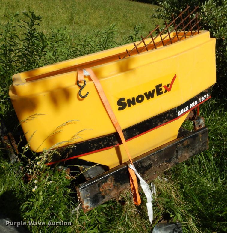 image for item II9522 Salt spreaders