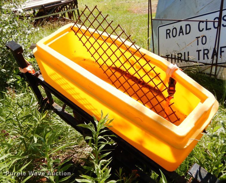 image for item II9522 Salt spreaders