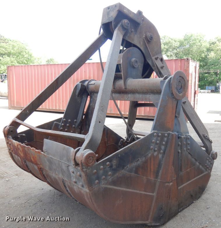 image for item IL9792 Clamshell bucket