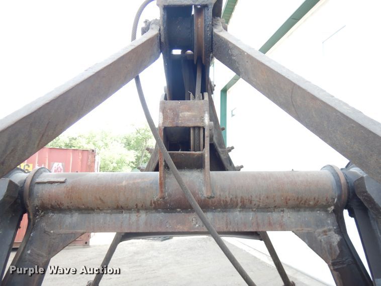 image for item IL9792 Clamshell bucket