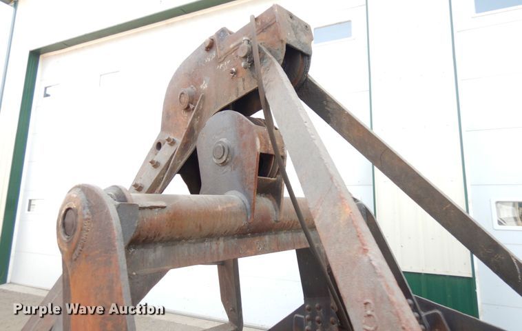 image for item IL9792 Clamshell bucket