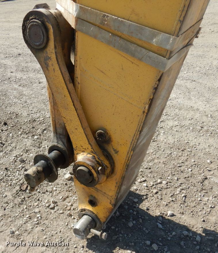 image for item IL9795 2003 Komatsu PC400LC-6  excavator