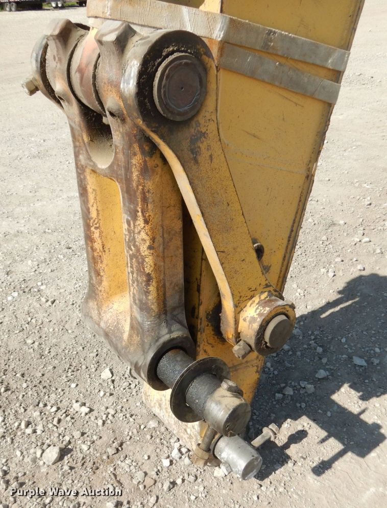 image for item IL9795 2003 Komatsu PC400LC-6  excavator