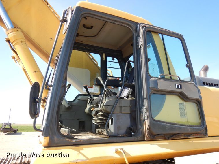 image for item IL9795 2003 Komatsu PC400LC-6  excavator