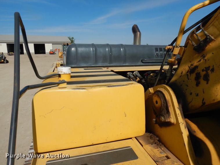 image for item IL9795 2003 Komatsu PC400LC-6  excavator