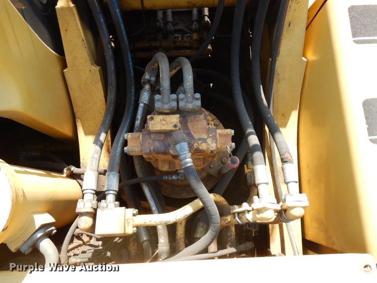 image for item IL9795 2003 Komatsu PC400LC-6  excavator