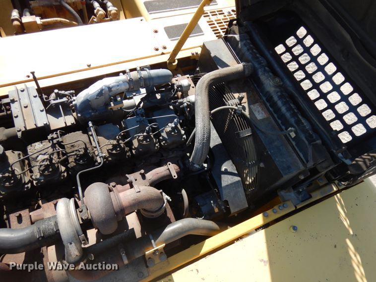 image for item IL9795 2003 Komatsu PC400LC-6  excavator