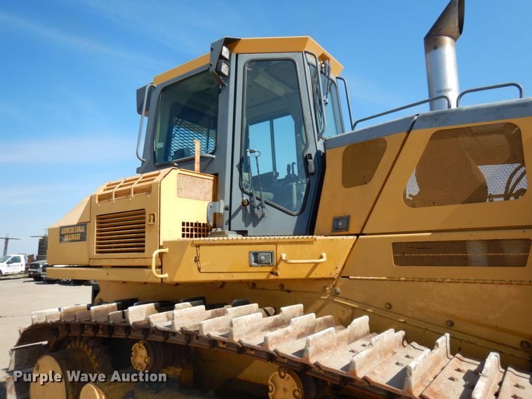 image for item IL9796 2004 John Deere 1050C  crawler tractor