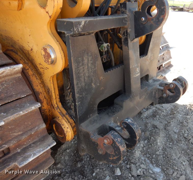 image for item IL9796 2004 John Deere 1050C  crawler tractor