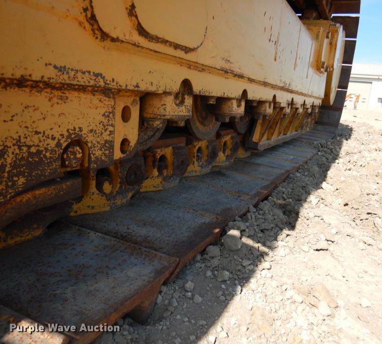 image for item IL9796 2004 John Deere 1050C  crawler tractor