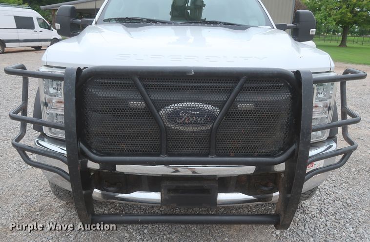 image for item IO9163 2017 Ford F550  bucket truck