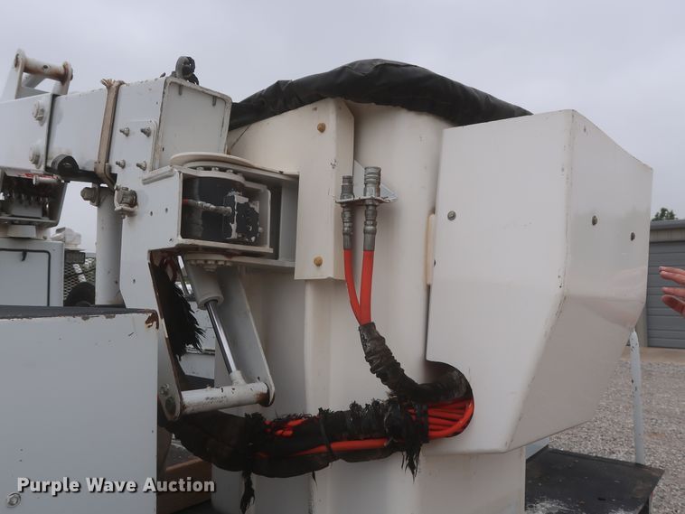 image for item IO9163 2017 Ford F550  bucket truck