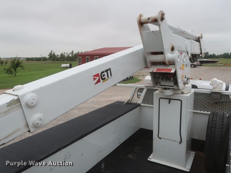 image for item IO9163 2017 Ford F550  bucket truck