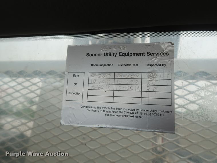 image for item IO9163 2017 Ford F550  bucket truck